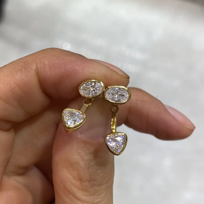 İtalyan Asimetrik Taşlı Küpe - 2