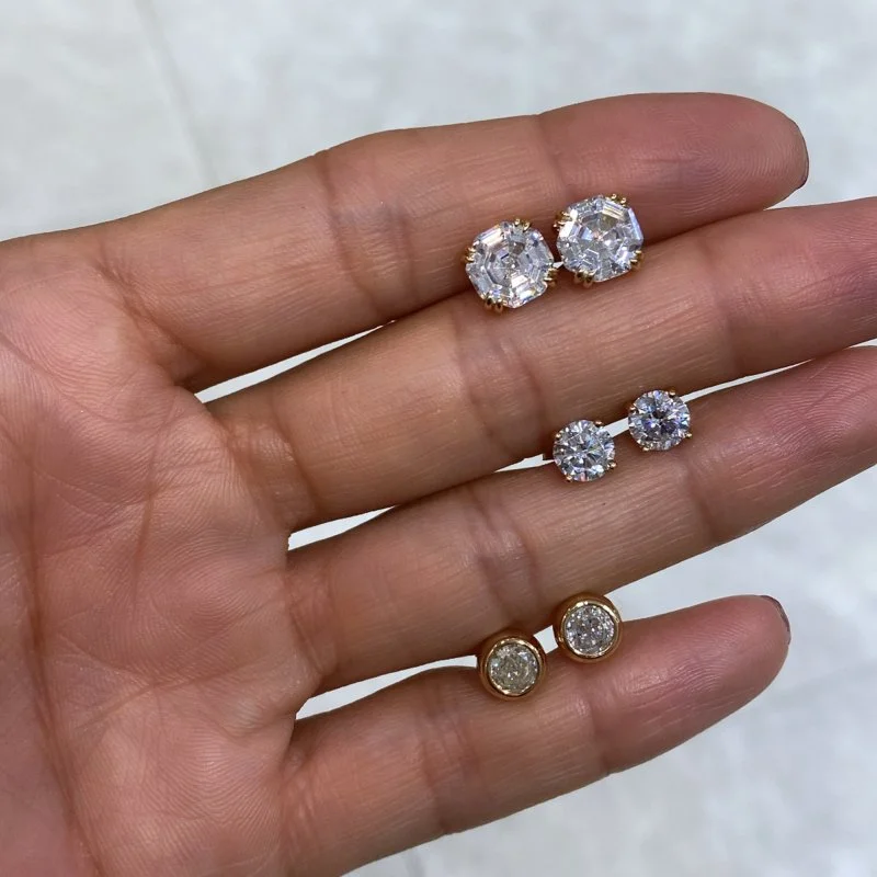 Klasik Montür Mozanit Küpe - 0.84 Karat - 2